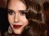 thumbs jessica alba Pele iluminada é tendência de beleza para o verão 2013