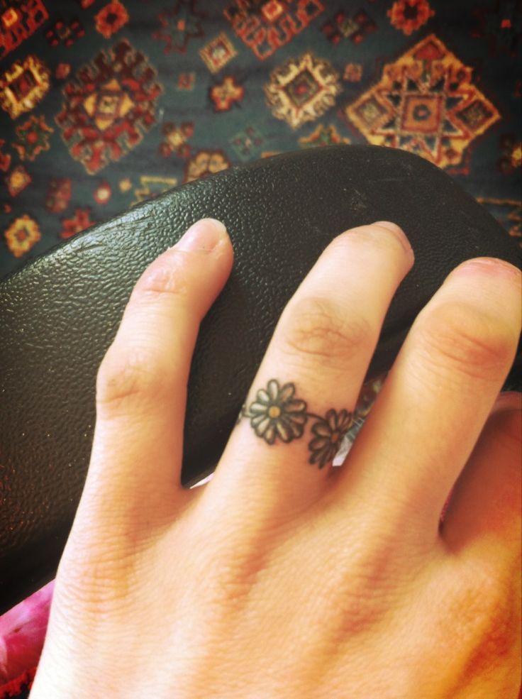 Tatuagem no dedo: a tattoo para quem ama delicadeza (fotos)