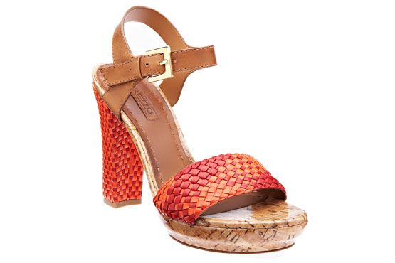 Sandália com detalhes em tressê sapato verao4 Tendências de sapatos e sandálias para o verão 2012