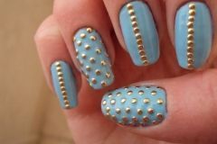 Unhas com tachinhas