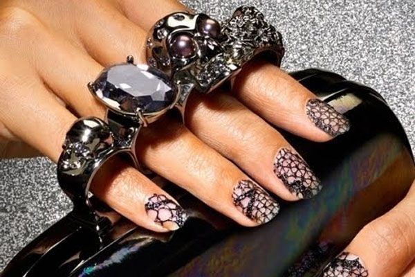 renda nas unhas2 Renda nas unhas – Como fazer