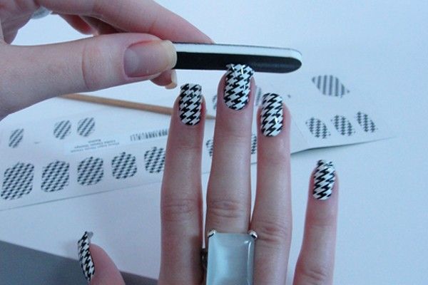 adesivos-unhas5 adesivos unhas5 Como aplicar adesivos para unhas