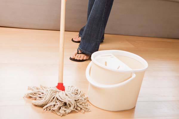 limpeza de pisos Como limpar diferentes tipos de pisos