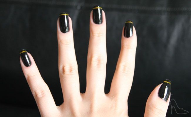 capa unhas decoradas com fita metalica Unhas decoradas com fita metalizada 