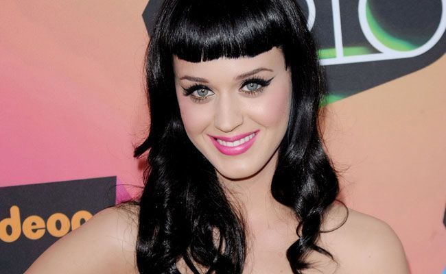 katy-perry-lanca-novo-perfume-2013