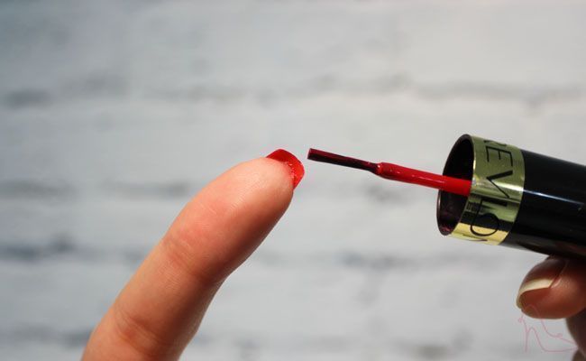 unhas-louboutin-1 unhas louboutin 1 Unhas Louboutin: o símbolo da marca agora nas unhas