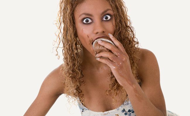 pesquisa-afirma-que-mulheres-tem-tendencia-a-comer-mais