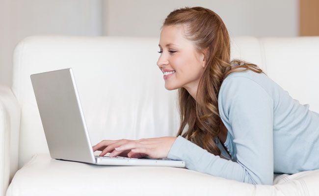metade-dos-jovens-prefere-paquera-online-diz-estudo