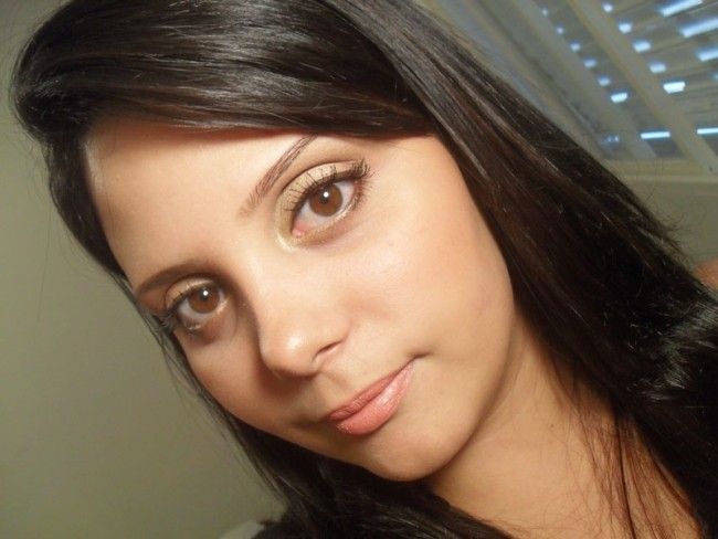 maquiagem-dourada-claudinha-stoco