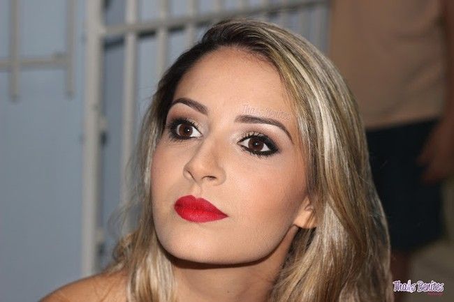 maquiagem-dourada-thais-benites