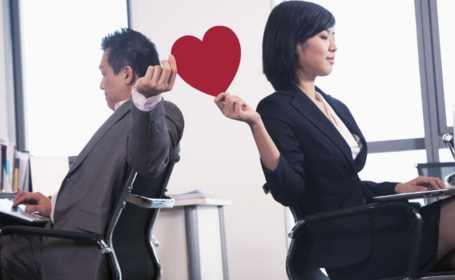 8-regras-do-namoro-no-ambiente-de-trabalho