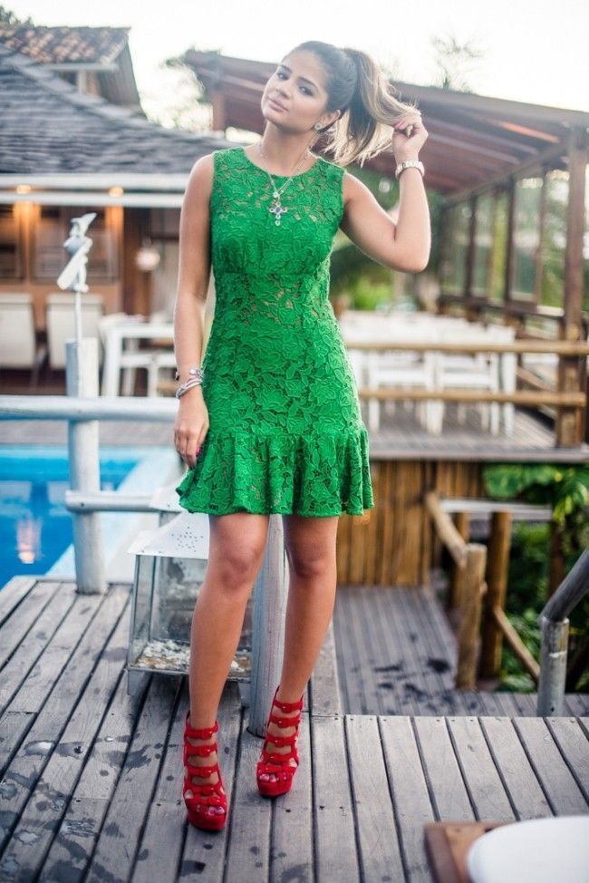 look-com-vestido-de-renda-7 look com vestido de renda 7 Vestido de renda: opção delicada para os mais variados looks