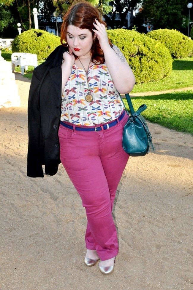 calça reta plus size 1 7 itens que não podem faltar em um guarda roupa plus size