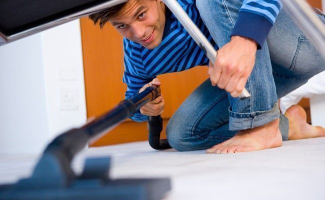 como-fazer-o-companheiro-ajudar-nas-tarefas-domesticas-sem-ter-que-pedir-2