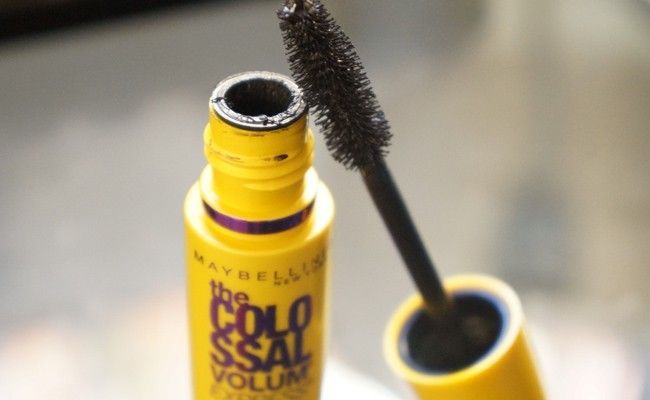 mascara de cilios colossal maybelline 20 produtos de beleza para experimentar pelo menos uma vez na vida