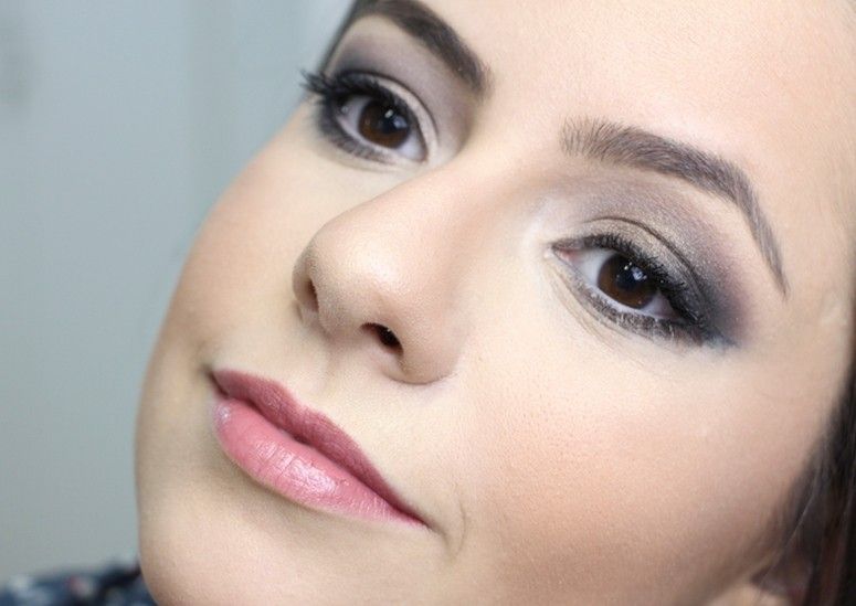 Maquiagem com Naked 2 | Foto: Reprodução / Passando Blush
