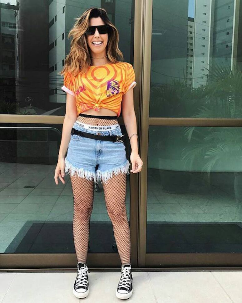 meia calça arrastão com short jeans