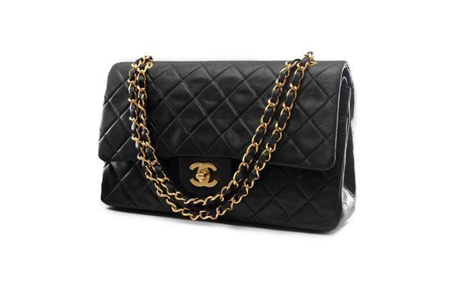 Bolsa Chanel 2.55 – Este é um dos modelos cujas réplicas costumam enganar até os vendedores da própria Chanel. Descubra a loja da marca mais próxima de você por <a href="http://www.chanel.com/pt_BR/#storeLocator" target="_blank">aqui</a>. Preços giram em torno de R$ 6 mil
