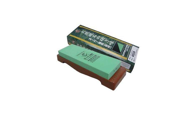 Pedra para amolar faca por R$251,90 na <a href="http://konbini.produto.rakuten.com.br/pedra-para-amolar-faca-com-suporte-lobster-400-naniwa.aspx?p=1&sclid=pl_ggl_konbini_pedra-para-amolar-faca-com-suporte-lobster-400-naniwa&marin=Rl2exF0b|pcrid|52318233500|pkw||pmt||plid||pdv|&c3apimn=Rl2exF0b&gclid=CLmvqIvxw8ECFUgA7AodeFkAqA" target="blank_">Konbini</a>