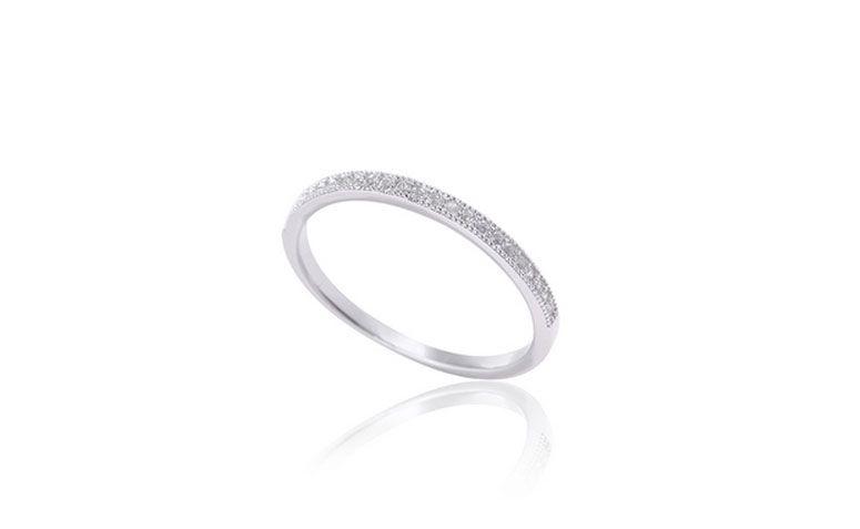 Anel de prata rodinada por R$ 76,70 no <a href=" http://www.pratanet.com.br/produto/anel+prata+rodinada+c+cinco+fios " target="_blank">Prata Net</a>