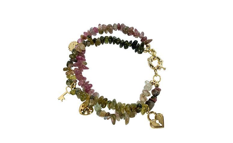 Pulseira com turmalina verde por R$99,00 na <a href="https://www.carolnaderjoias.com.br/pulseira-semi-joias-bijuterias-folheados-pedra-turmalina/">Carol Nader Jóias</a>