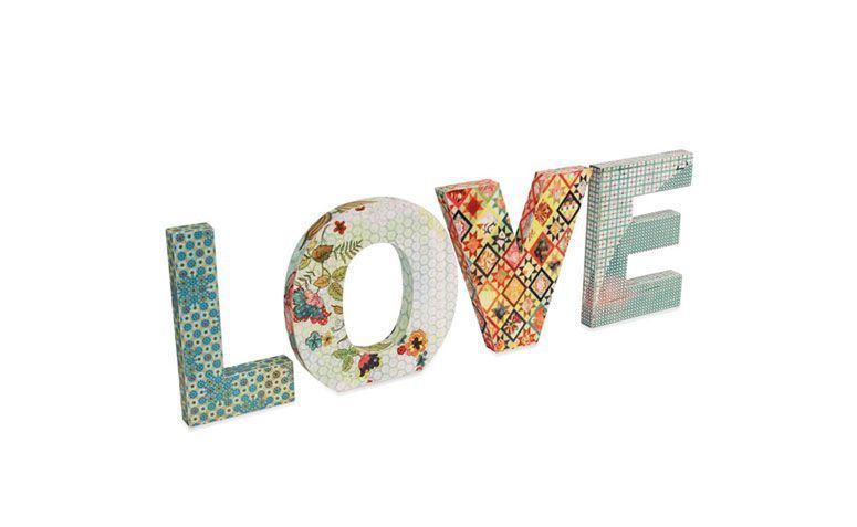 Letras love por R$ 75,00 na <a href="https://www.meumoveldemadeira.com.br/produto/letras-love" target="_blank">Meu móvel de madeira</a>