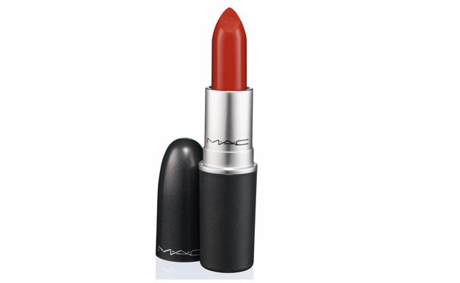 MAC Russian Red por R$66 na <a href="http://mac.sephora.com.br/produtoDetalhe.asp?idProduto=56" target="_blank">Sephora</a>