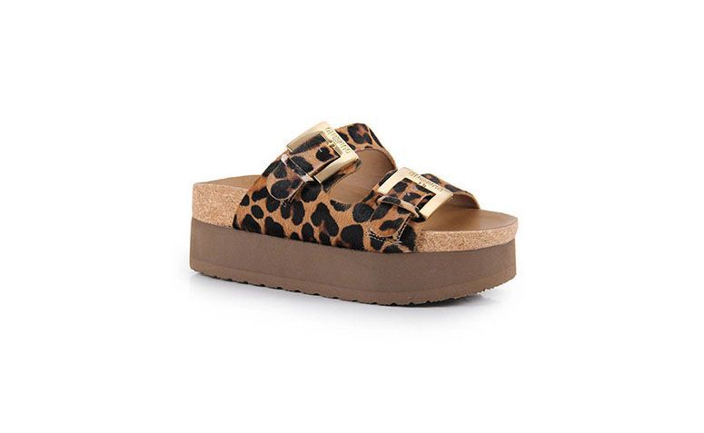 Birken Dumond plataforma por R$329,99 na <a href="http://www.passarela.com.br/passarela/produto/_/R-Birken-Dumond-4109848-Preto-6000509112-10001" target="blank_">Passarela</a>