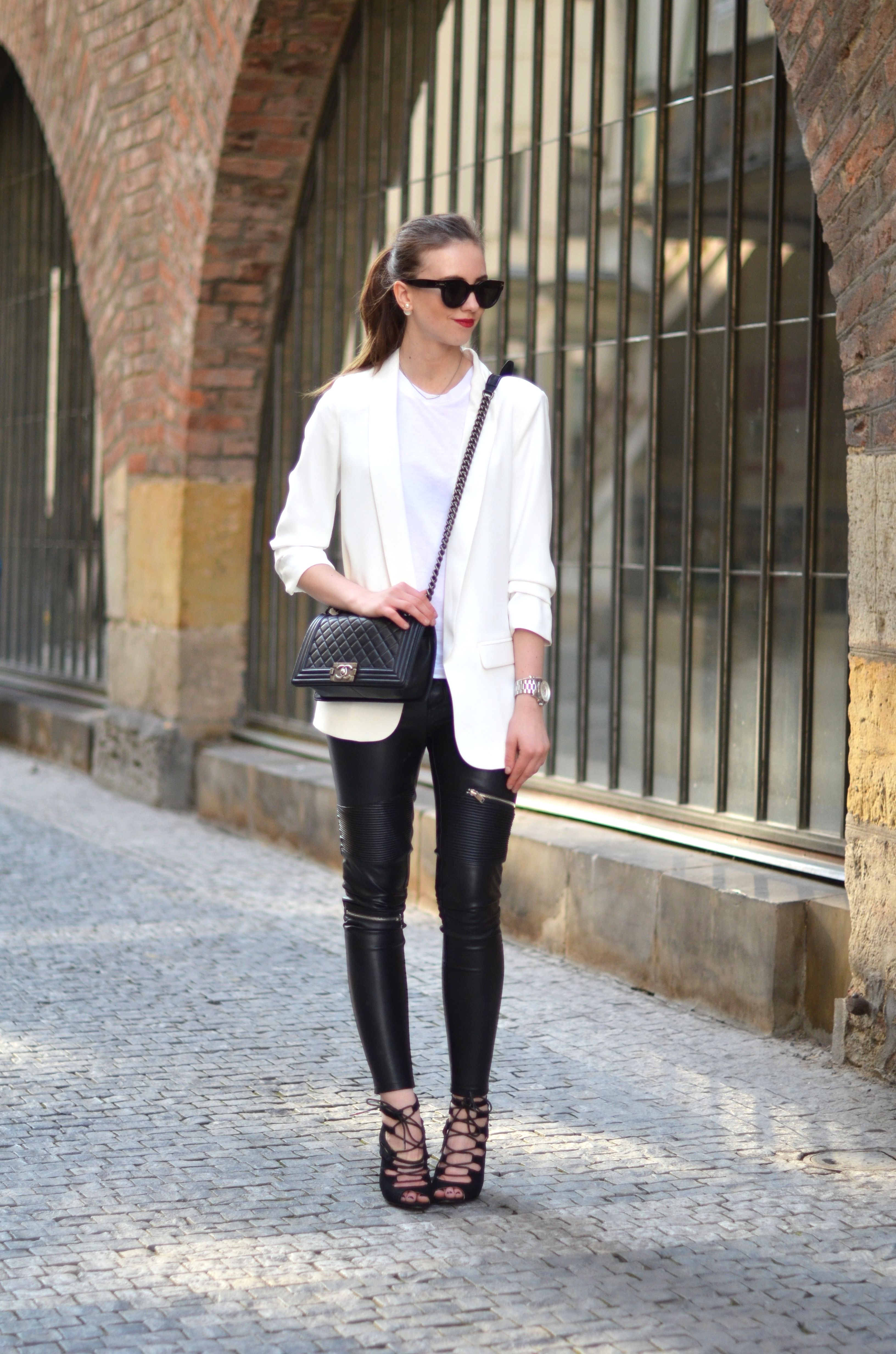Foto: Reprodução / <a href="http://www.voguehaus.com/2015/04/white-blazer.html" target="_blank">Vogue Haus</a>