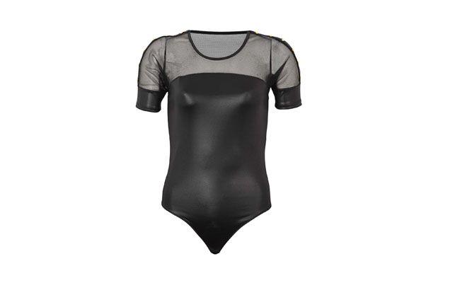 Body preto por R$214,00 na <a href="http://goo.gl/VqEhrR" target="_blank"> Dafiti</a>