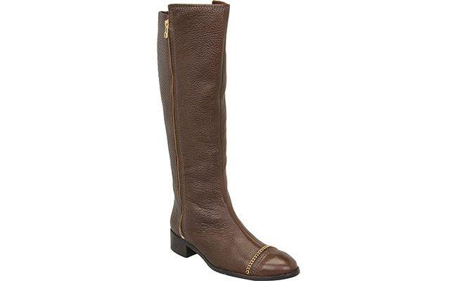 Bota de montaria marrom Lilly's Closet por R$299 na <a href="http://www.submarino.com.br/produto/118735328/bota-lilly-s-closet-python-cano-alto" target="blank_">Submarino</a>