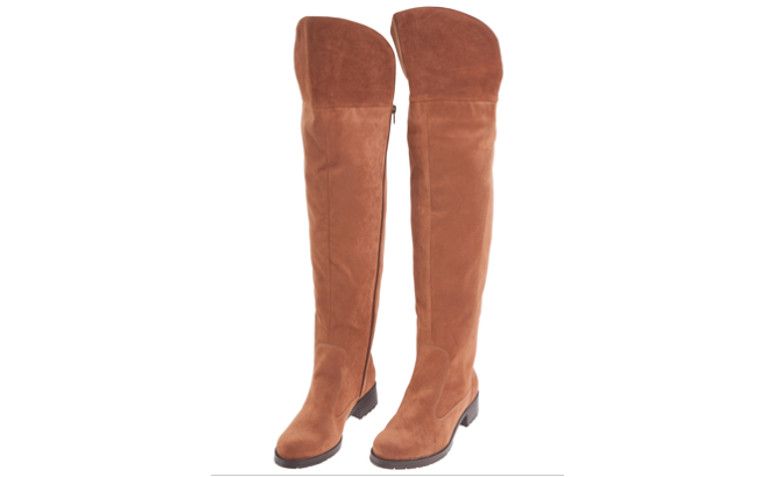 Bota Market 33 over the knee camurça - marrom por R$ 399,00 na <a href="http://www.oqvestir.com.br/bota-market-33-over-the-knee-camurca-marrom-57831.aspx/p" target="blank_">OQ Vestir</a>