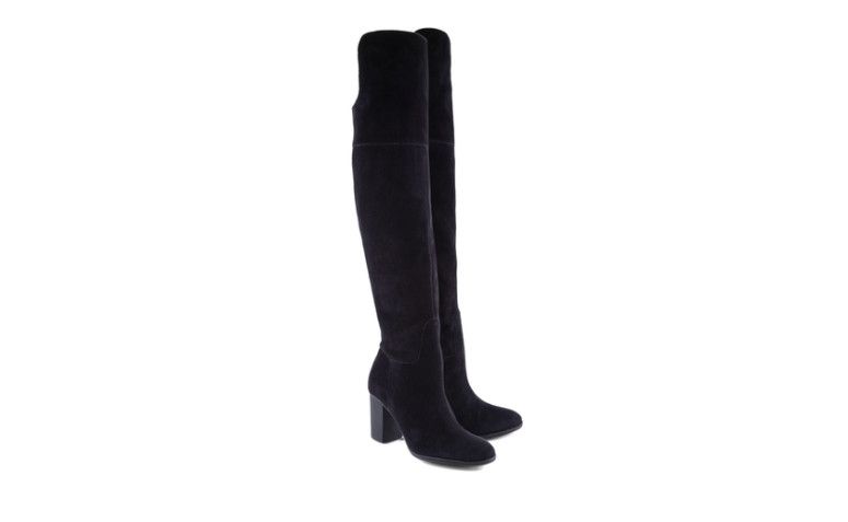 Bota High Over The Knee Suede Black por R$ 550,00 na <a href="http://www.schutz.com.br/store/shoes/botas/botaovertheknee/bota-high-over-the-knee-suede-black/p/0174610170013U" target="blank_">Schutz</a>