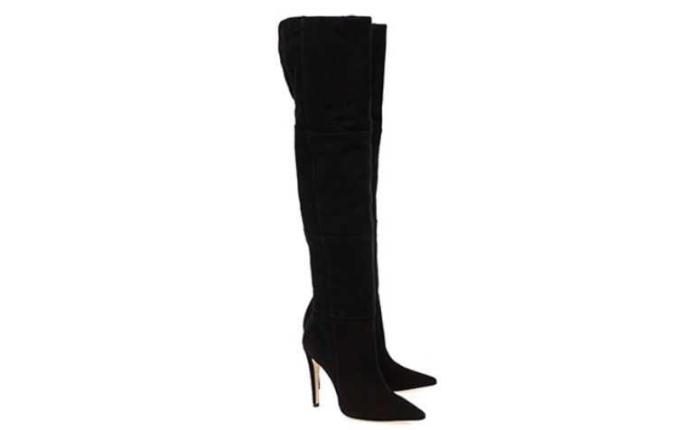 Bota OverKnee Suede Black Luiza Barcelos por R$ 899,00 na <a href="http://www.gallerist.com.br/bota-overknee-suede-black-luiza-barcelos-8785.aspx/p" target="blank_">Gallerist</a>