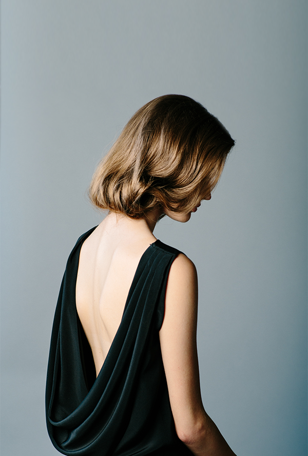 Foto: Reprodução / <a href="http://www.oncewed.com/diy/diy-faux-bob-wedding-hairstyle-for-long-hair/" target="_blank">Once Wed</a>