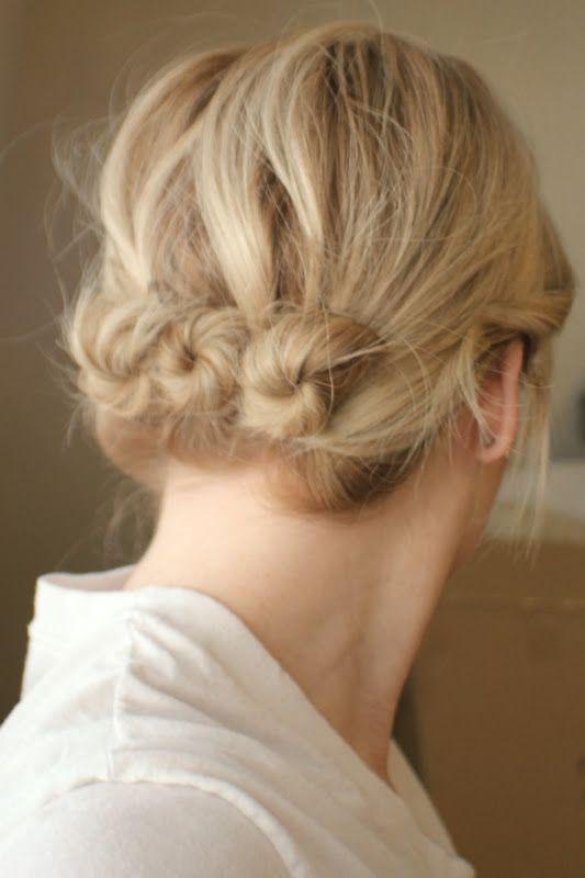 Foto: Reprodução / <a href="http://missysue.com/2012/02/three-twisted-buns/" target="_blank">Missy Sue</a>