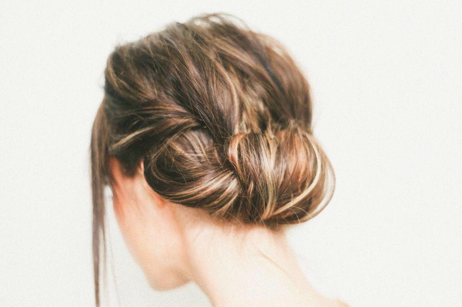 Foto: Reprodução / <a href="http://treasuresandtravelsblog.com/blog/2012/12/7/hair-tutorial-looks-like-i-spent-a-long-time-on-my-hair-roll.html" target="_blank">Treasures & Travels</a>