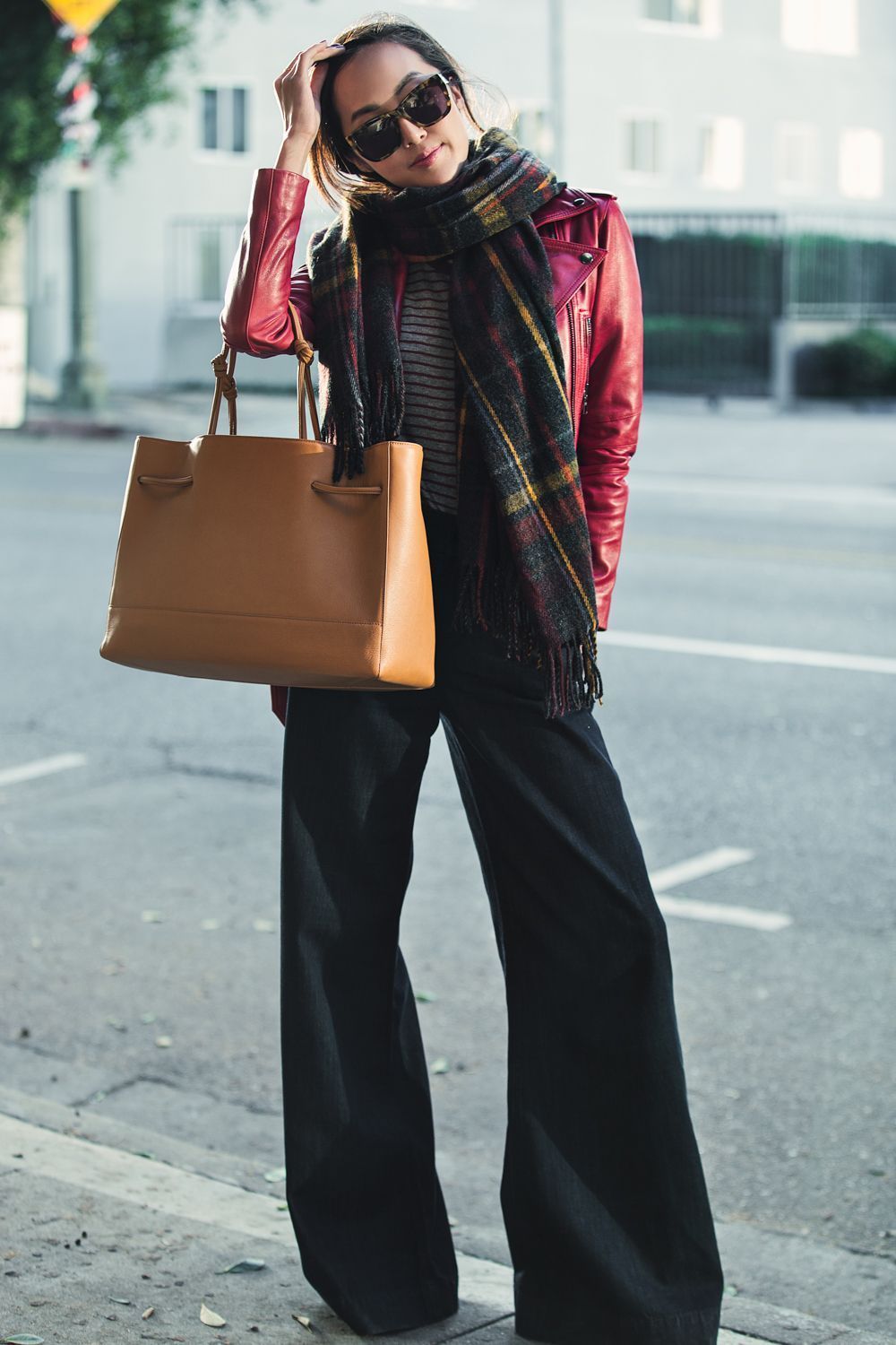 Foto: Reprodução / <a href="http://thechrisellefactor.com/2015/12/plaid-scarf-for-winter/" target="_blank">The Chriselle Factor</a>