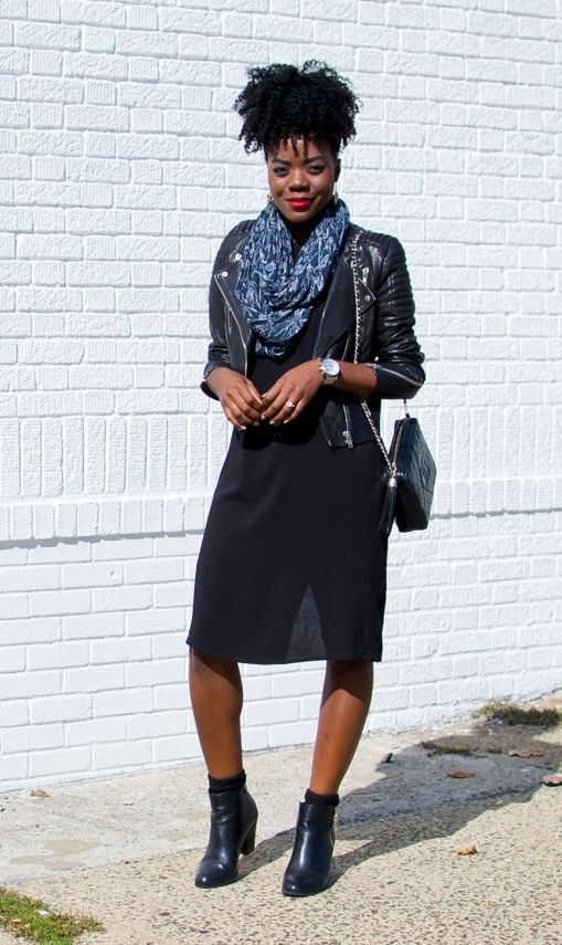 Foto: Reprodução / <a href="http://www.simplycyn.com/my-outfits/happy-monday-make-mine-black/" target="_blank">Simply Cyn</a>