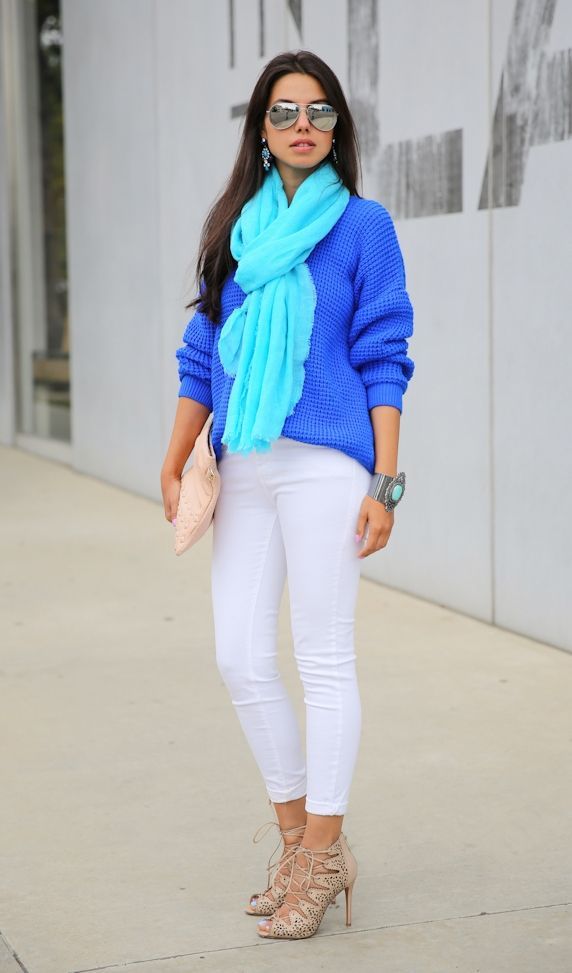 Foto: Reprodução / <a href="http://vivaluxury.blogspot.com.br/2013/04/feeling-blue-win-donni-charm-scarf.html" target="_blank">Viva Luxury</a>
