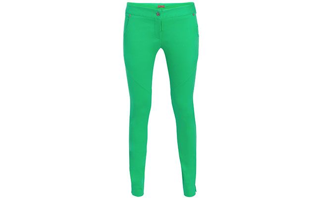 Calça verde Flor por R$121,60 na <a href="http://www.shop2gether.com.br/calca-ana-6-31caef0e453139d6f516ed7eeb371072.html" target="blank_">Shop2gether</a>