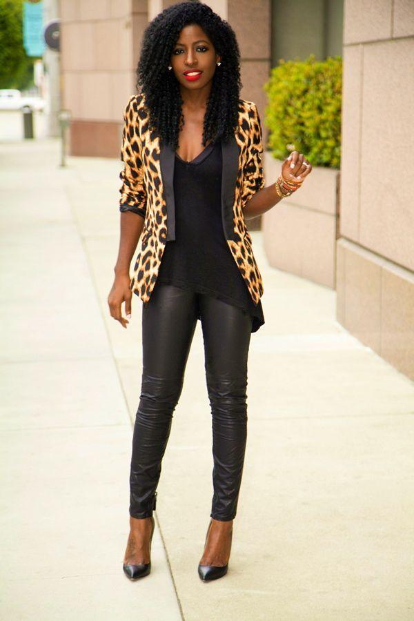 Foto: Reprodução / <a href="http://stylepantry.com/2013/09/23/leopard-print-blazer-tank-leather-moto-pants/" target="_blank">Style Pantry</a>