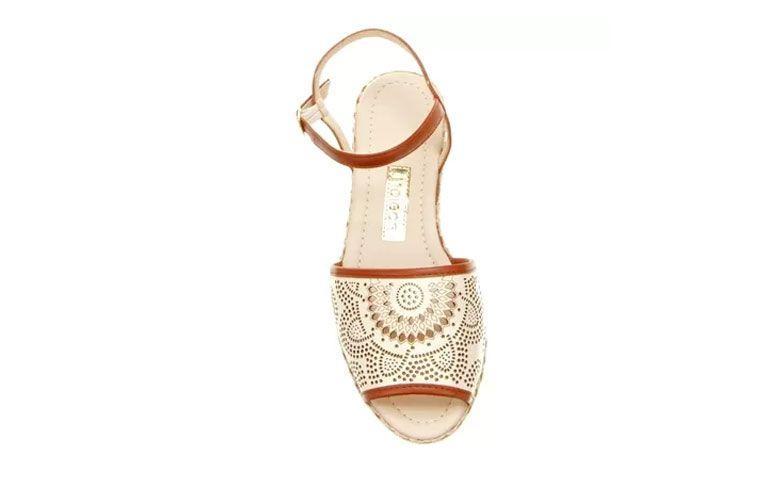 Moleca sandal Laser avarca untuk US $ 69,90 di Zattini