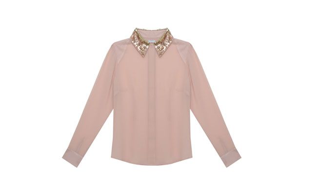 Camisa com gola de paetês da PatBo para C&A por R$129,00 na C&A></p>
<p class=