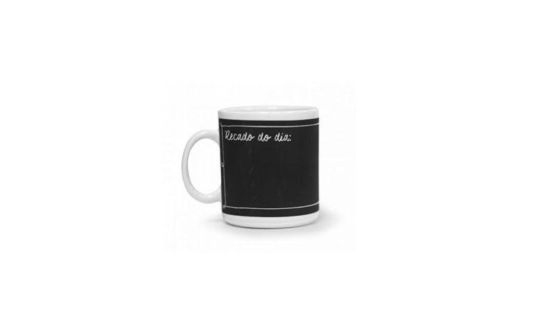 Caneca lousa recados por R$28,90 na <a href="http://www.decorzziello.com.br/produtos_descricao.asp?lang=pt_br&codigo_produto=1732#.VmiW0-Ibw4k " target="blank_">Decorzziello</a>