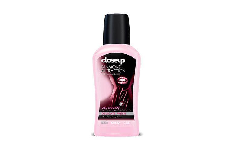 Enxaguatório Bucal Close Up por R$9,65 na <a href="http://www.netfarma.com.br/Produto/25522/enxaguatorio-bucal-close-up-diamond-attraction-delicate-fresh" target="blank_">Netfarma</a>