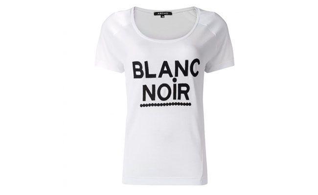 T-shirt branca por R$39,90 na <a href="http://amaro.com/t-shirt-blanc-noir-422.aspx/p?sku=1018001204" target="blank_">Amaro</a>