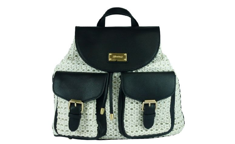 Bolsa mochila preta e branca Davinci por R$137,60 na <a href="http://www.ellastore.com.br/bolsas-femininas/davinci/bolsa-mochila-davinci-dv-0785-preto-e-branco" target="_blank">Ella Store</a>