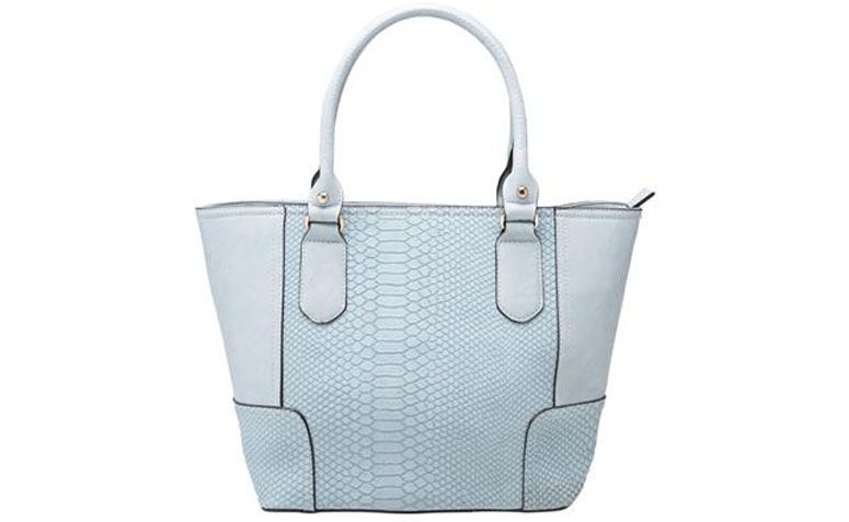 Bolsa azul clara Madame Marie por R$209,90 na <a href="http://www.anita.com.br/produto/Bolsa-Madame-Marie-MULTICOLORIDO-97638?atributo=173:MULTICOLORIDO" target="_blank">Anita</a>