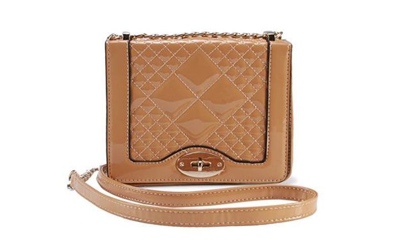 Bolsa carteira caramelo Madame Marie por R$129,90 na <a href="http://www.anita.com.br/produto/Bolsa-Madame-Marie-MULTICOLORIDO-93670?atributo=173:MULTICOLORIDO" target="_blank">Anita</a>
